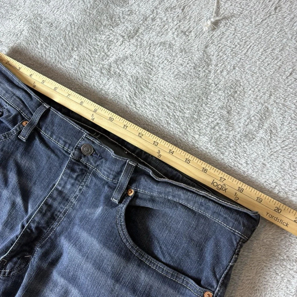 Levis levi 559